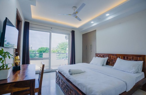 Gurugram Hotel | Lime Tree Hotel Golf Course Extension Rd