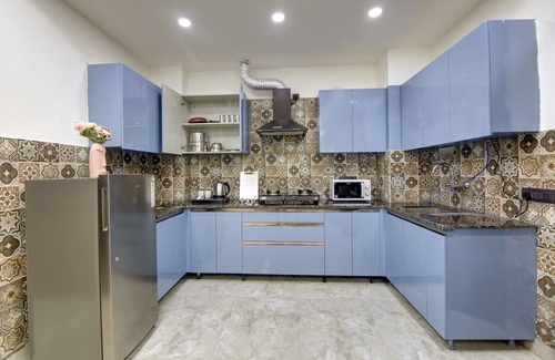 Gurugram Apartamento | Lime Wood Stay Near Huda City Centre
