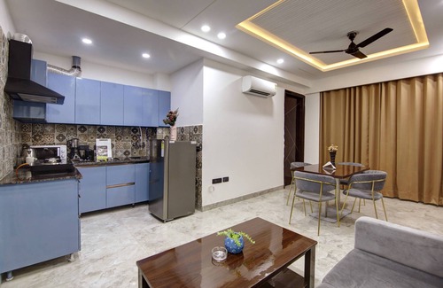 Gurugram Apartamento | Lime Wood Stay Near Huda City Centre