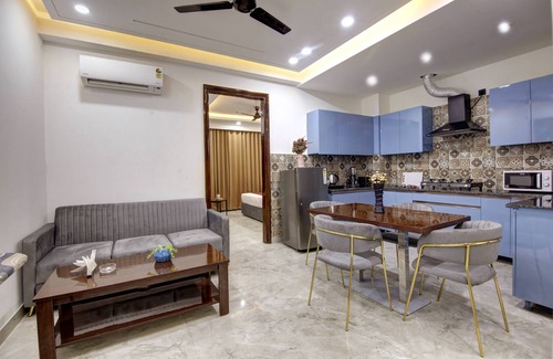 Gurugram Apartamento | Lime Wood Stay Near Huda City Centre