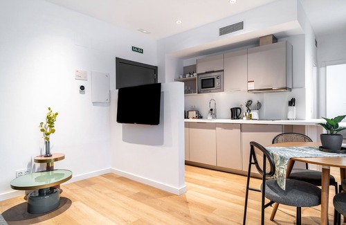 Cruz Roja-Capuchinos Apartamento | Limehome Sevilla Ronda de Capuchinos