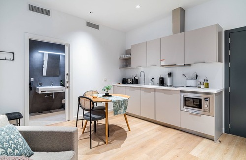 Cruz Roja-Capuchinos Apartamento | Limehome Sevilla Ronda de Capuchinos