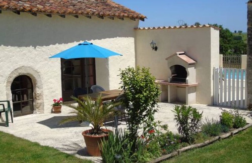 Salles-Lavalette Cabaña | Limerac child-friendly cottage, heated pool, toddler's pool & wheelchair access.