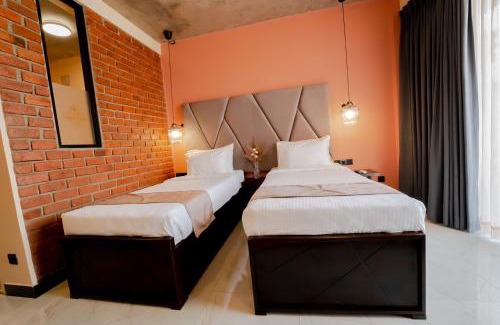 Negombo Hotel | Limeshine - Airport Transit Hotels & Residences
