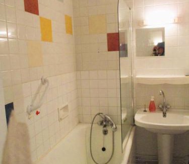 Limoges Apartamento | LIMOGES ,à 10mn mairie,CHU,facs ,à 5mn du manger !