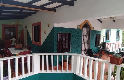 Urbanizacion Raul Ruiz Casa | Linares house