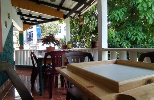 Urbanizacion Raul Ruiz Casa | Linares house