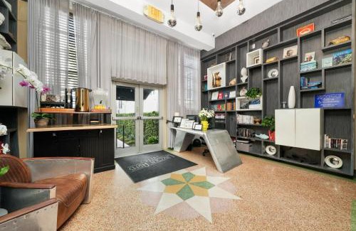 City Center Hotel | Lincoln Arms Suites