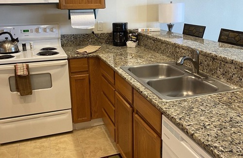 Lincoln City Apartamento | Lincoln City Beachfront Charm at the Sandpiper 107
