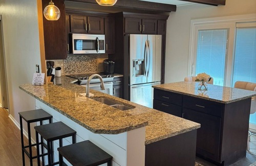 Lincoln Casa | Lincoln Getaway: 3BR/3BA Home + Arcade & Backyard