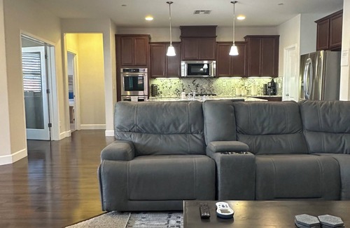 Lincoln Casa | Lincoln Great Home w/ Beautiful Pool+ Hot Tub - Welcome! Enjoy your stay!