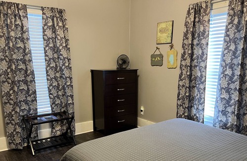 Litchfield Casa | Justo a la salida de la I-55; 50 millas al norte de St Louis 2-BR