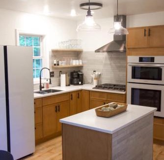 Lincolnville Casa | Lincolnville 2BR - Beach Vibes & Backyard BBQ