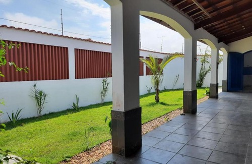 Tupy Casa | Linda casa de esquina em Itanhaém!