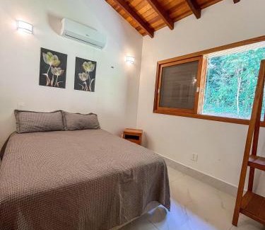 Ilhabela Casa | Linda casa em cond. c/piscina e perto da praia