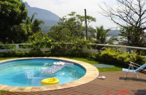 Praia Grande Casa | Linda casa em Ilhabela-Praia do Julião