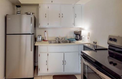 Laguna Beach Casa | Linda's Cozy Duplex B