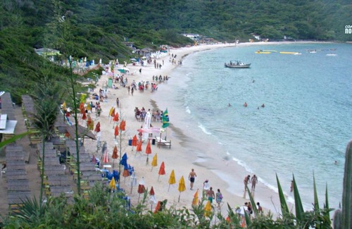 Taio Casa | Linda Suíte perto da Praia do Forno