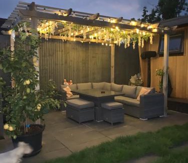 Hove Casa | Lindas LODGE Free PARKING air con plus provisions included