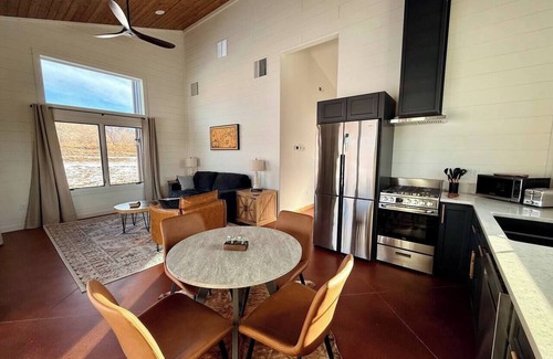 Shell Cabina | Lindbergh Cabin at Ever Sky Ranch