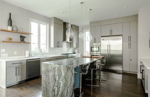 Linden Hills Casa | Linden Hills Designer Retreat | Rooftop Deck