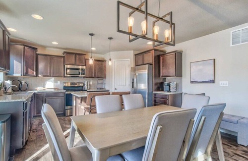 Woodmoor Casa | Lindenmere Estate! Chic Villa w Game Loft & BBQ