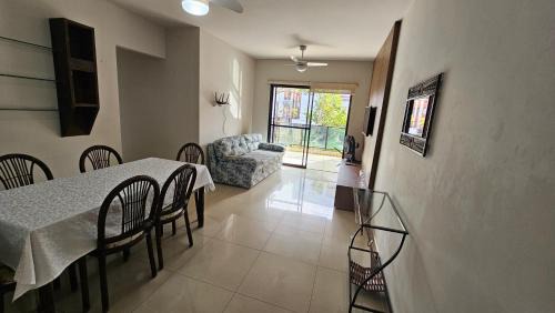 Vila Julia Apartamento | Lindo apartamento reformado a duas quadras da praia da Enseada