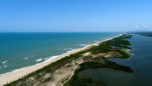 Barra do Itapocu Casa | LINDO SOBRADO COM 7 QUARTOS NA BARRA DO ITAPOCU