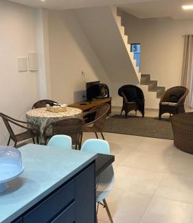 Rio Pequeno Apartamento | Lindo Sobrado em Camboriú