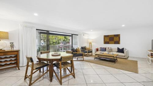 Sawtell Casa | Lindy Lou's - Village at Doorstep, Restaurants