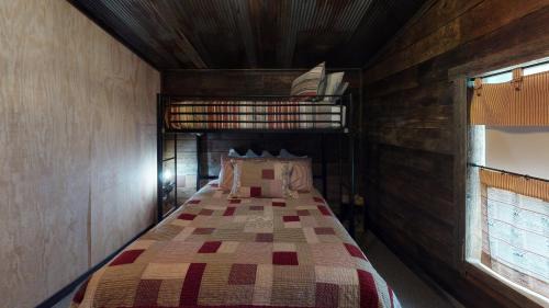 Red River Casa | Line Shack On Tenderfoot Trail With High Speed Wifi