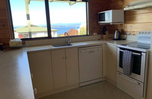 Whareroa Village Casa | Linga-Longa Lakeside Retreat