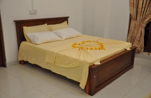 Peradeniya Hotel | Linwood Bungalow