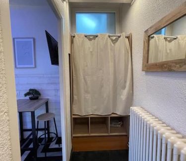 Montlucon Apartamento | Lion d'or 27 Chambre meublée et équipée centre-ville
