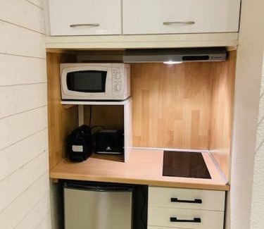 Montlucon Apartamento | Lion d'or 27 Chambre meublée et équipée centre-ville