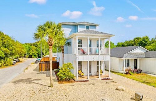 Laguna Beach Estates Casa | Lion of the Beach Welcome Bikers