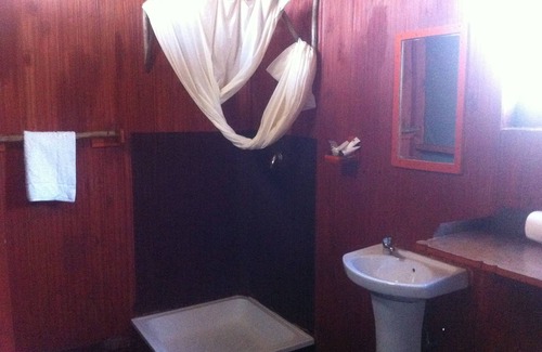 Kasane Cabina | Lion Roars Lodge
