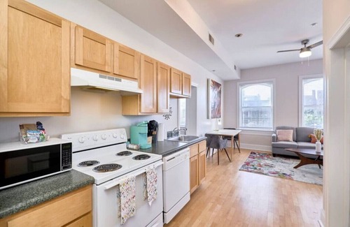 Grand Center Apartamento | Lion Room 1 bed SLU, Grand Center, CWE