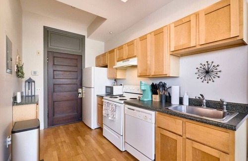 Grand Center Apartamento | Lion Room 1 bed SLU, Grand Center, CWE
