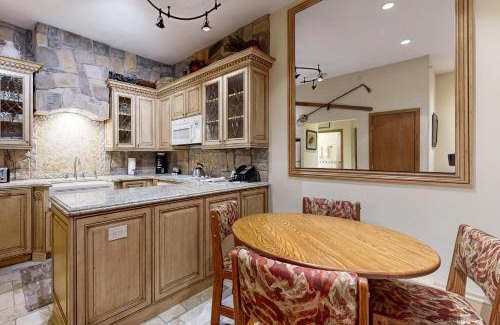 Vail Apartamento | Lion Square Lodge South 273