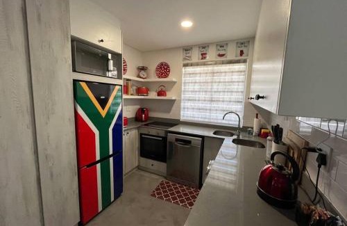 Mossel Bay Apartamento | Lionel’s Garden Route Getaway