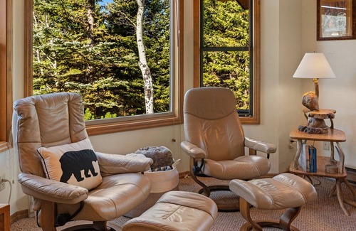 Lazy Acres Casa | Lionhead Retreat - A wonderful home located outside of West Yellowstone