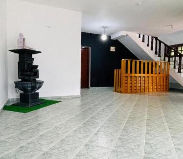 Horana Casa | Lions pub guest house