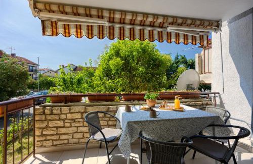 Porec Apartamento | LIPA KORTA - Family Apartment in Porec, 850 m to the Sea