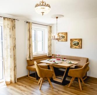 Sankt Wolfgang im Salzkammergut Apartamento | Lippingergut - Urlaub im Wolfgangseetal - Ferienwohnung EG