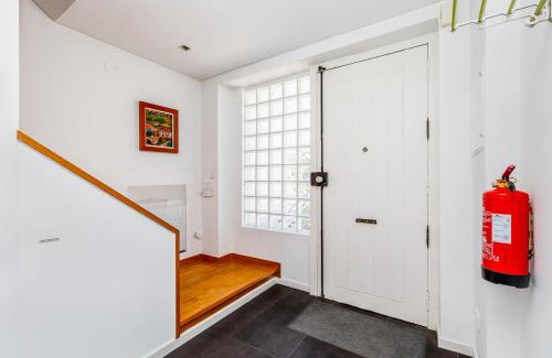 Falca Casa | Lisbon Casa da Clementina - a Serene Garden Stay