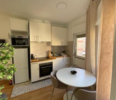 Reboleira Apartamento | Lisbon in sight! Apartment near Reboleira subway