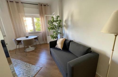 Reboleira Apartamento | Lisbon in sight! Apartment near Reboleira subway