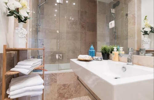 Santos Apartamento | Lisbon Secret & River View Family Flat