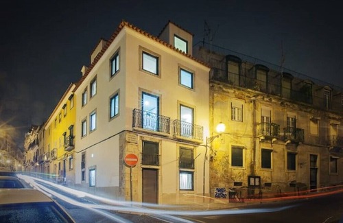 Pena Apartamento | Lisbon Windmill Apartment (Green)